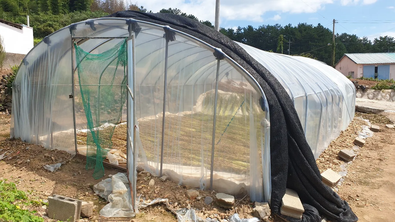 Namhae Country House with Farmland at Its Doorstep photo 2
