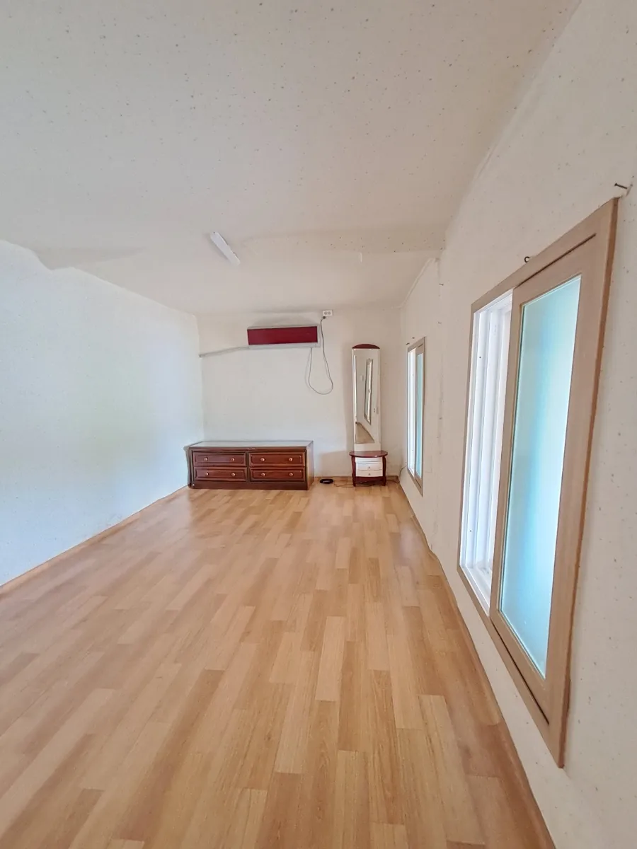 Haenam Hanok for Sale, Spacious Lot and Open Views photo 10