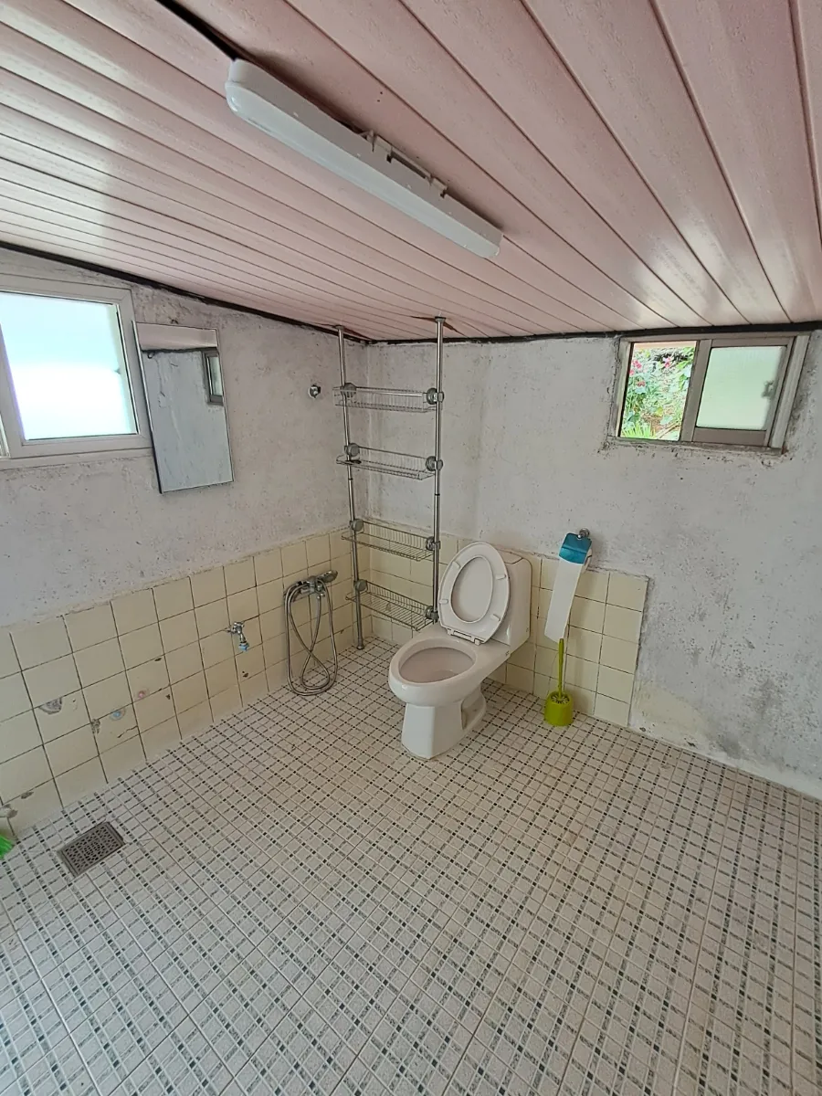 Haenam Hanok for Sale, Spacious Lot and Open Views photo 2