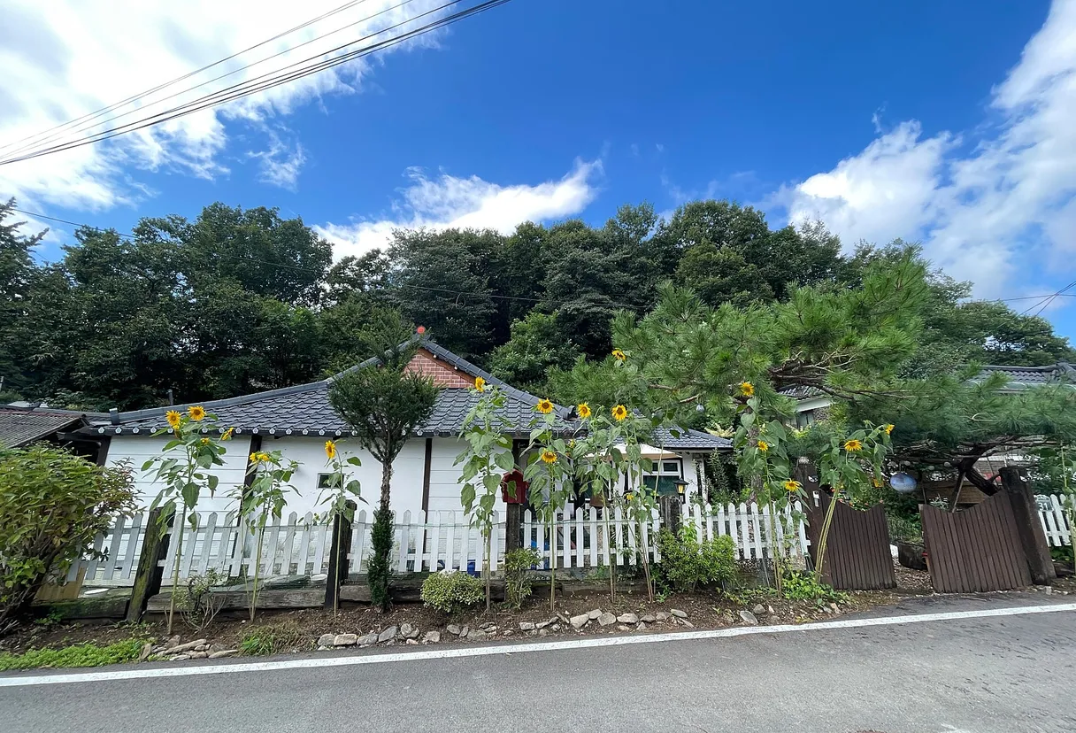 Tile-Roofed Country House for Sale in Danwol-myeon, Yangpyeong photo 9