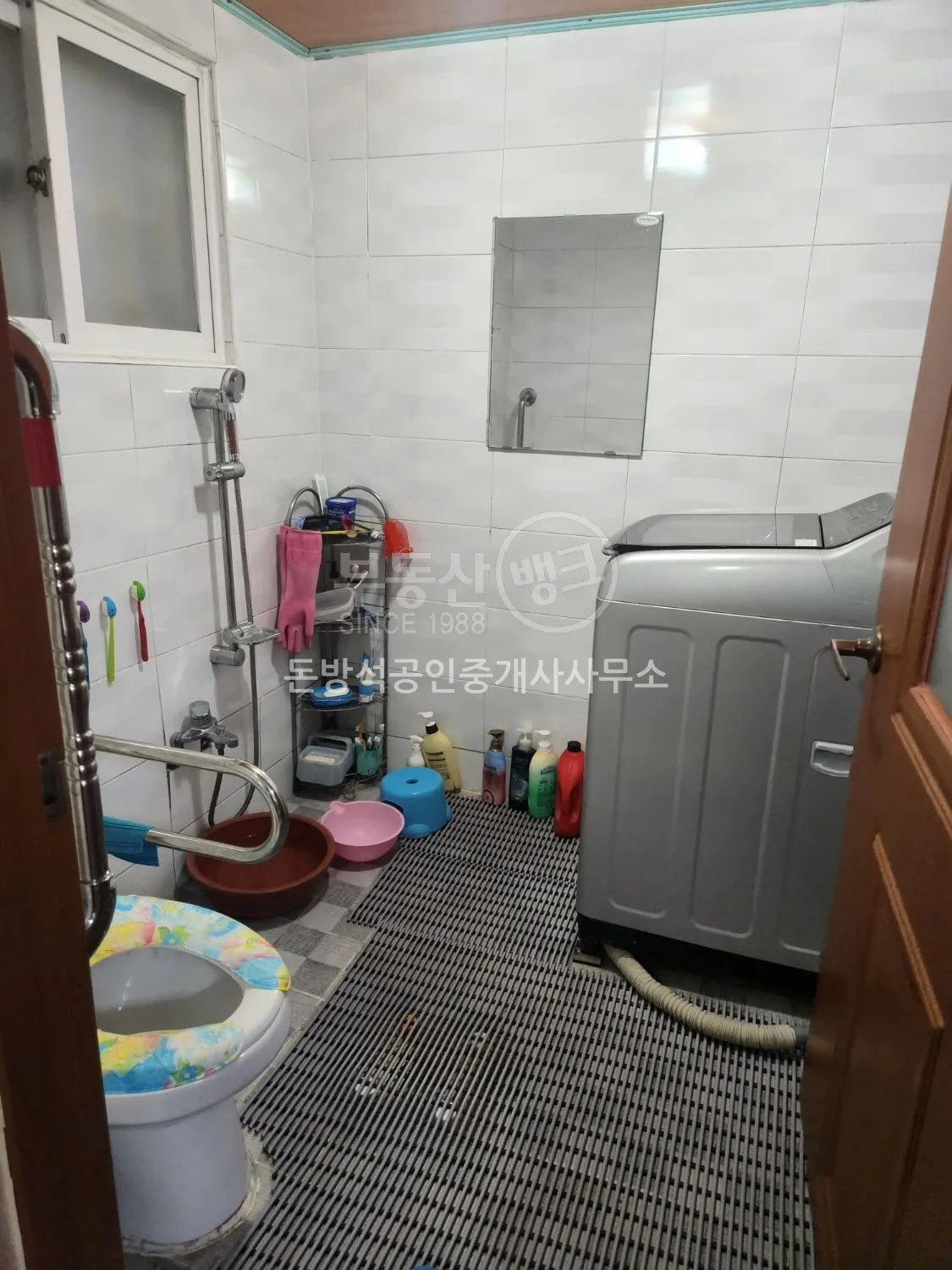 Donghae Balhan-dong: Compact Country House with Annex, 10-Minute Walk to Mukho Station photo 3
