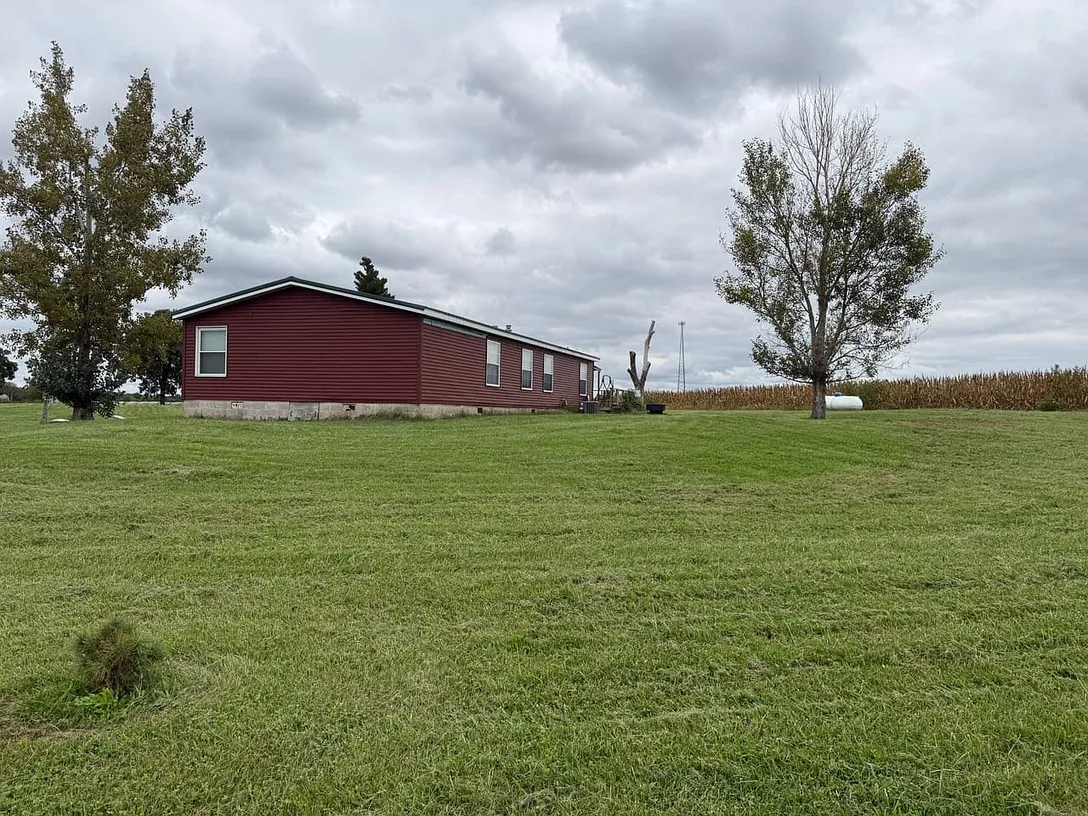 Country Home on 2.18 Acres in Industry, Illinois photo 4