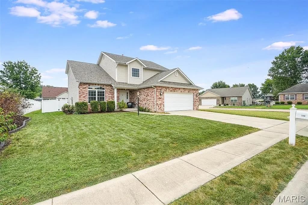 Two-Story Home on a Corner Lot in Granite City photo 2