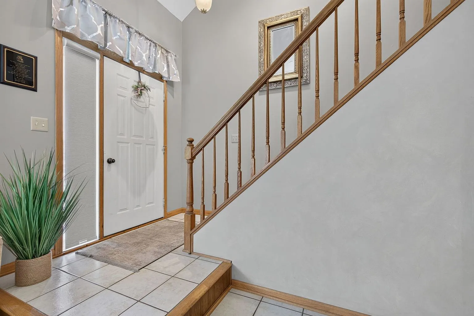 312 Badger Ct, Oswego, IL 60543 | Move-In Ready Single-Family Home photo 7