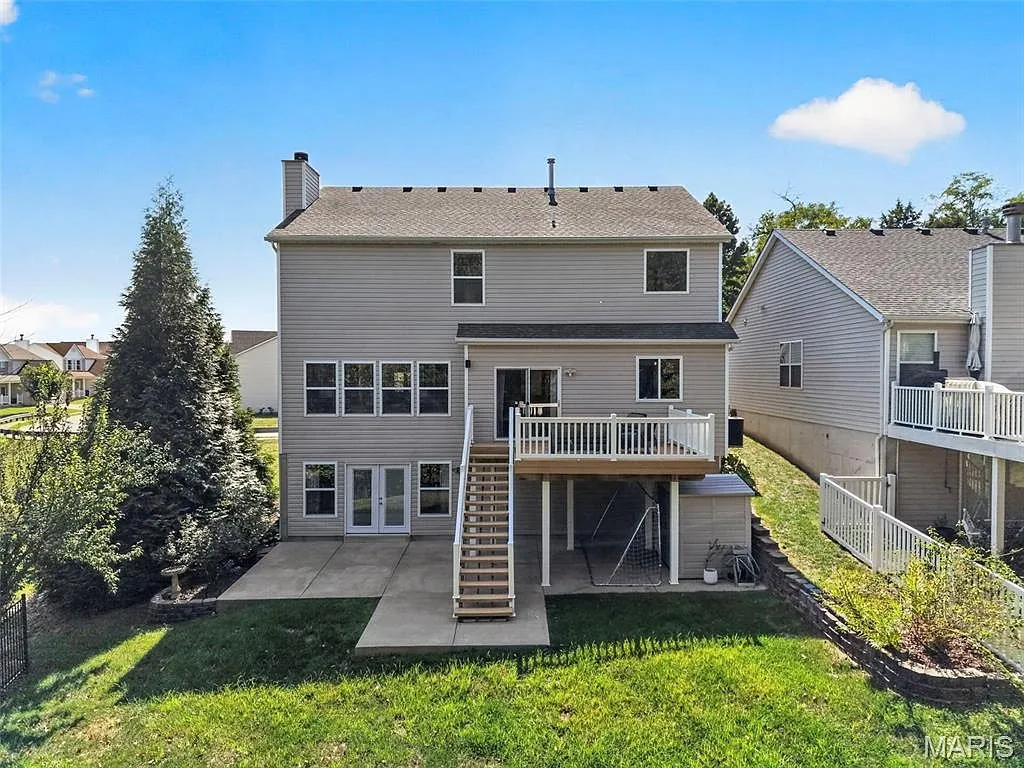 Updated 4-Bedroom Home in Saint Louis, Missouri with Finished Walk-Out Lower Level photo 6