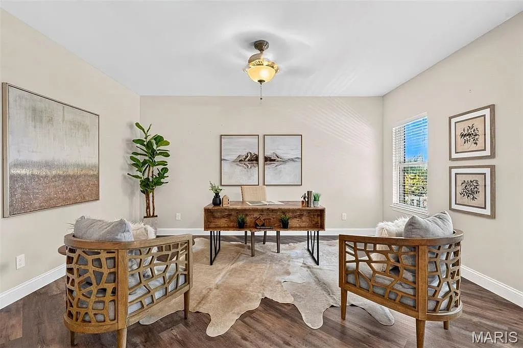 Updated 4-Bedroom Home in Saint Louis, Missouri with Finished Walk-Out Lower Level photo 10