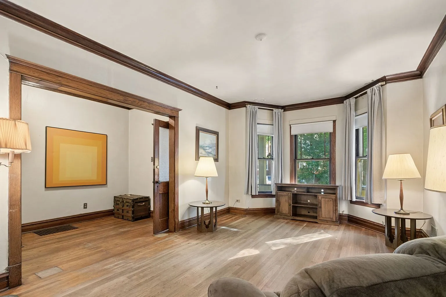 Chicago, IL Irving Park 3-Bedroom Frame Home on Oversized Lot photo 9
