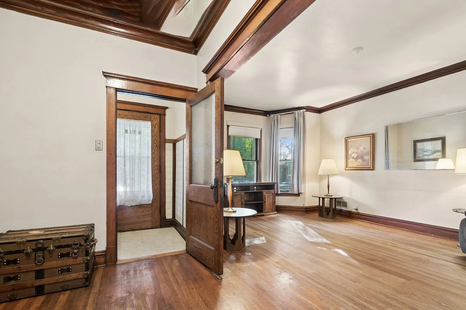 Chicago, IL Irving Park 3-Bedroom Frame Home on Oversized Lot photo 7