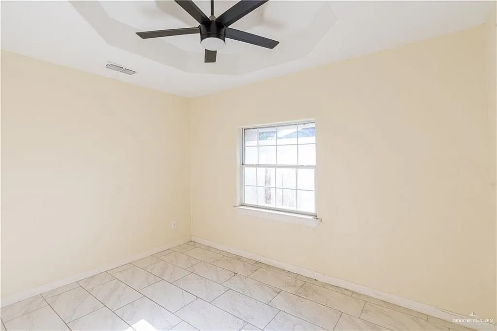 4-Bedroom Detached House for Sale at 2709 Austin Ave, McAllen, TX 78501 photo 7