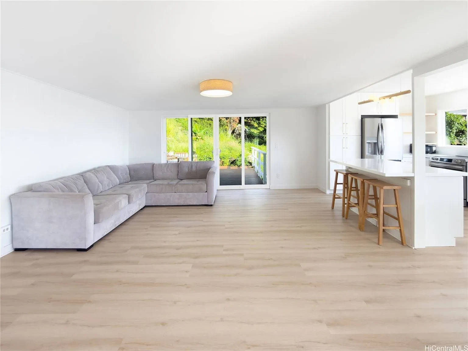 Remodeled Aina Haina Home with Ocean and Mountain Views at 809 Ailuna St, Honolulu photo 3