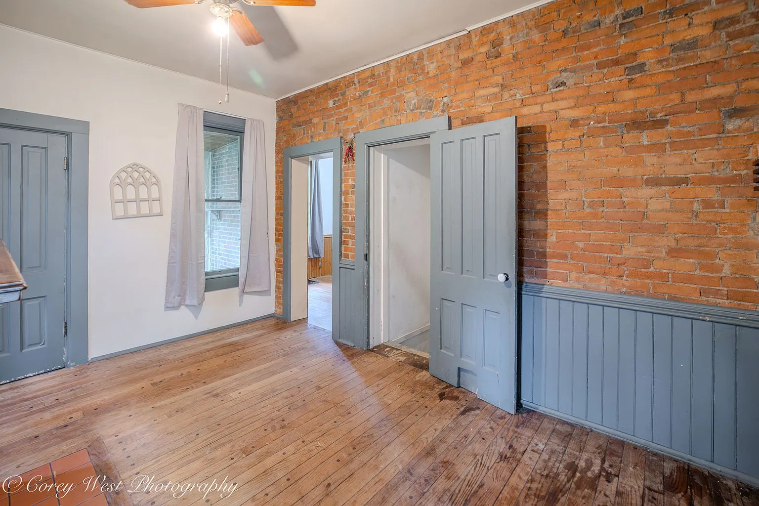 Historic 4-Bedroom Home with 2,242 Sq Ft in Kingston, Illinois photo 9