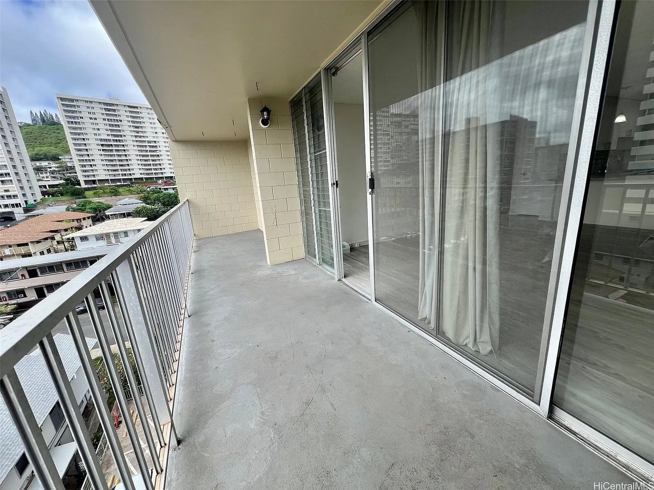 2-Bedroom Condo for Sale at 1420 Victoria St APT 902 in Honolulu, Hawaii photo 8