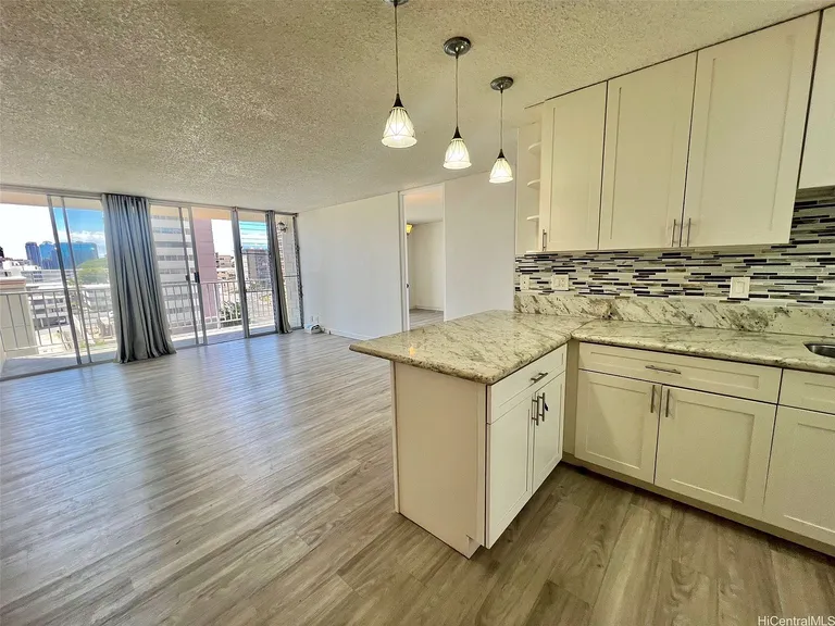 2-Bedroom Condo for Sale at 1420 Victoria St APT 902 in Honolulu, Hawaii property photo