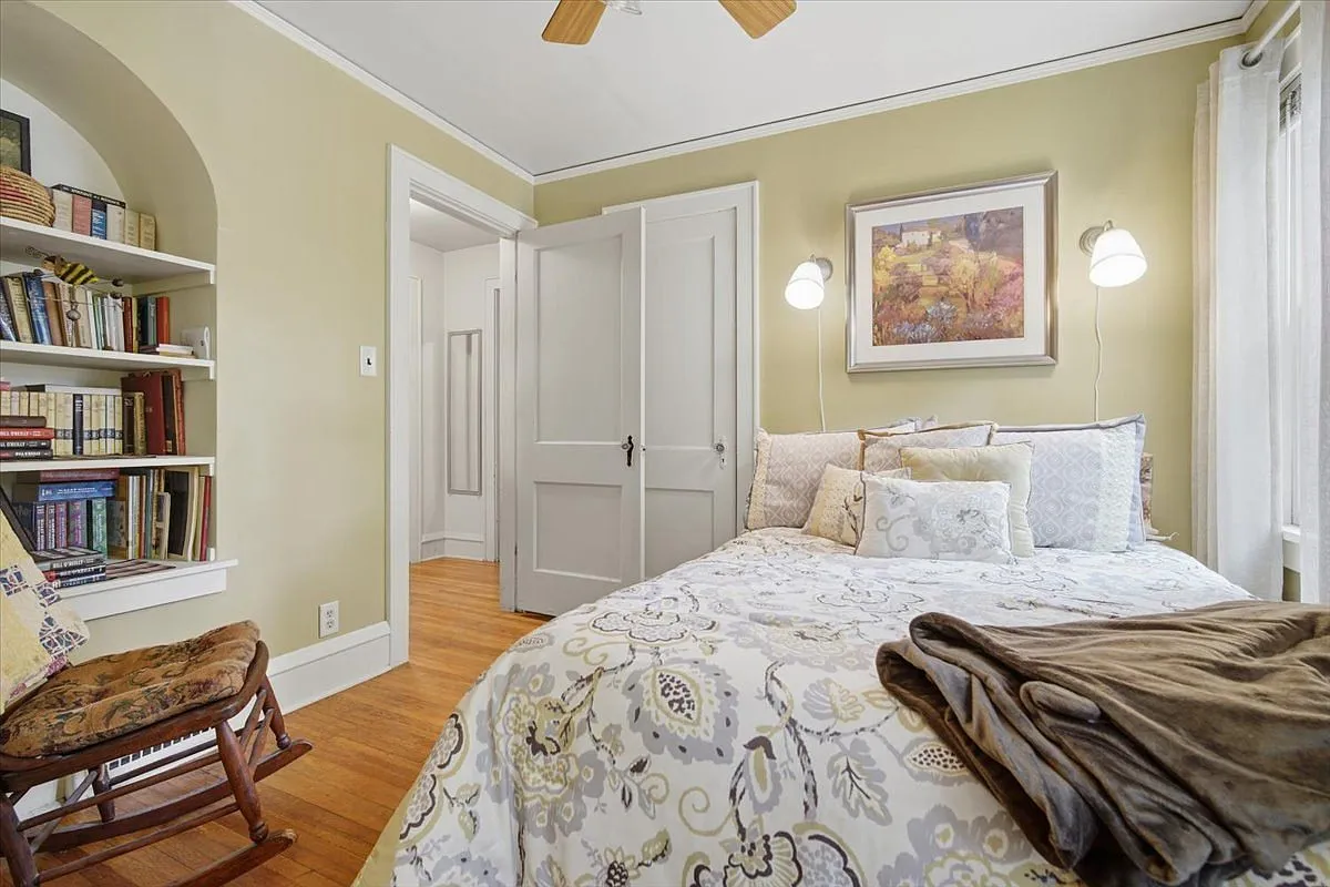 Bloomington, IL Founder's Grove 3-Bedroom Colonial Home for Sale photo 10