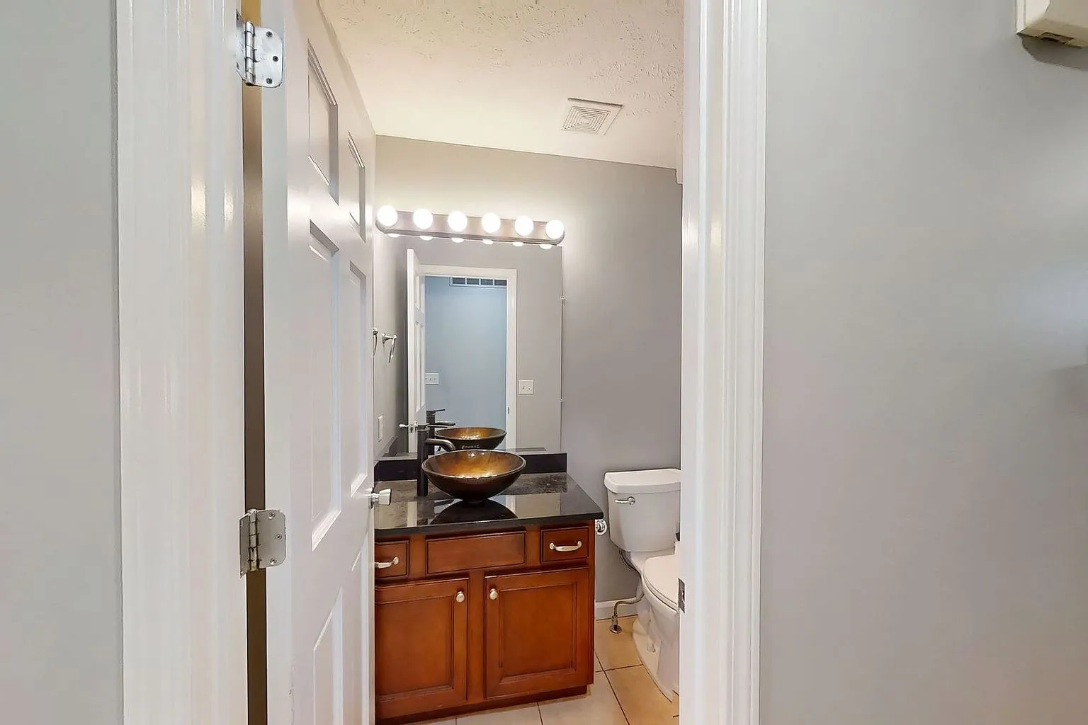 4-Bedroom Home with Finished Basement in Normal, Illinois photo 9