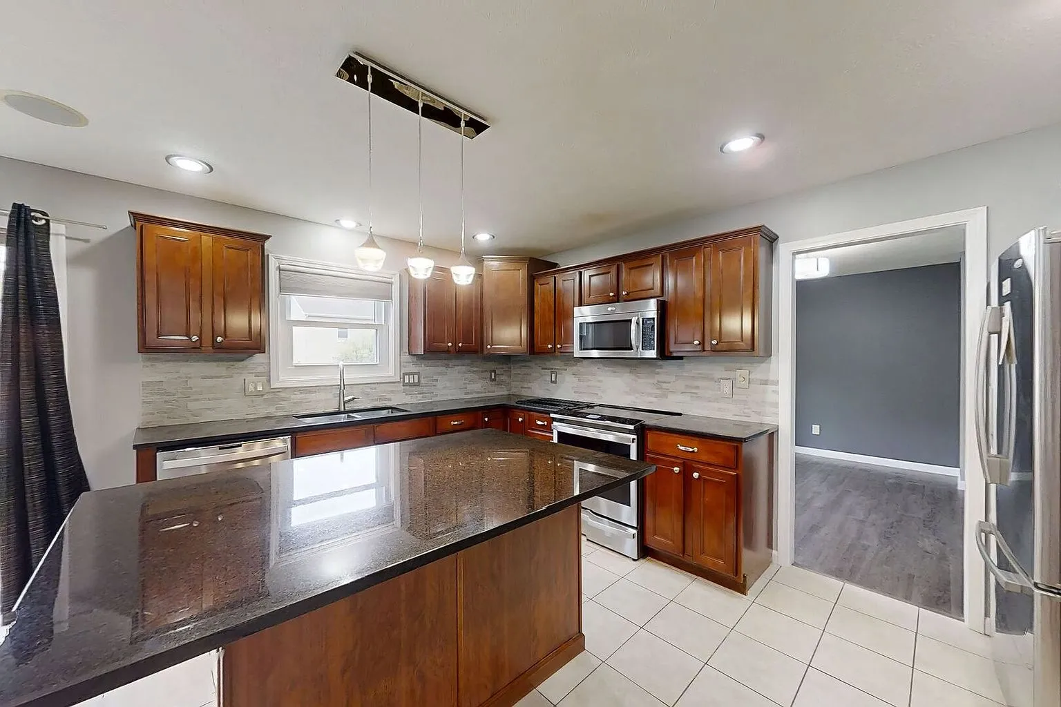 4-Bedroom Home with Finished Basement in Normal, Illinois photo 10