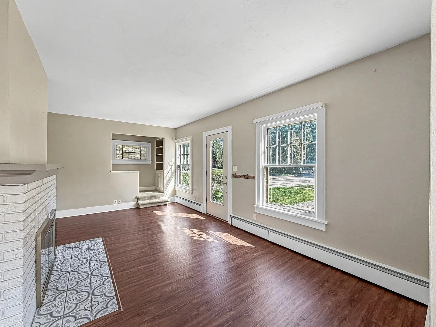 4-Bedroom Home for Sale in Freeport, IL with 2,094 Sq Ft photo 5