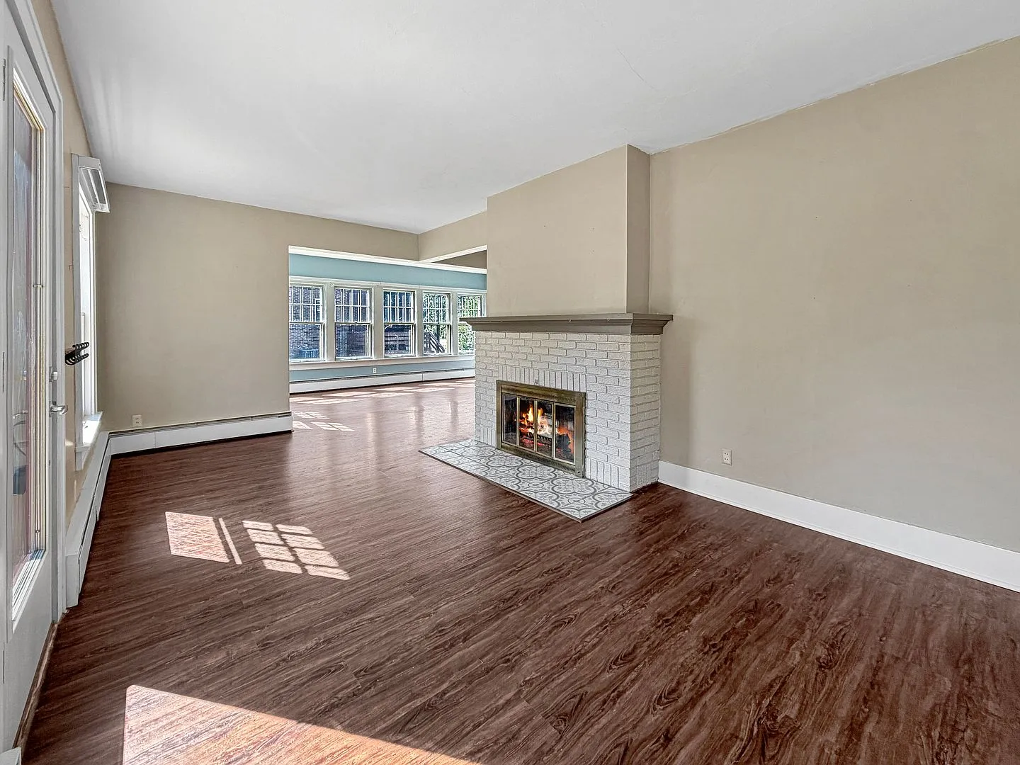 4-Bedroom Home for Sale in Freeport, IL with 2,094 Sq Ft photo 7