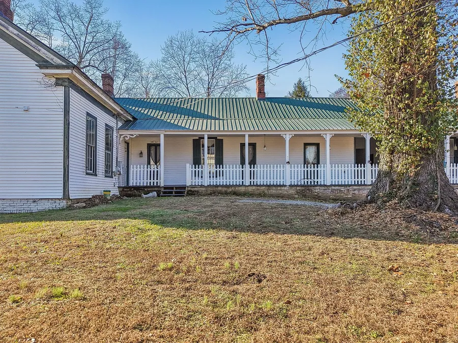 Historic Nolan House on 8.7 Acres in Waverly, Tennessee photo 6