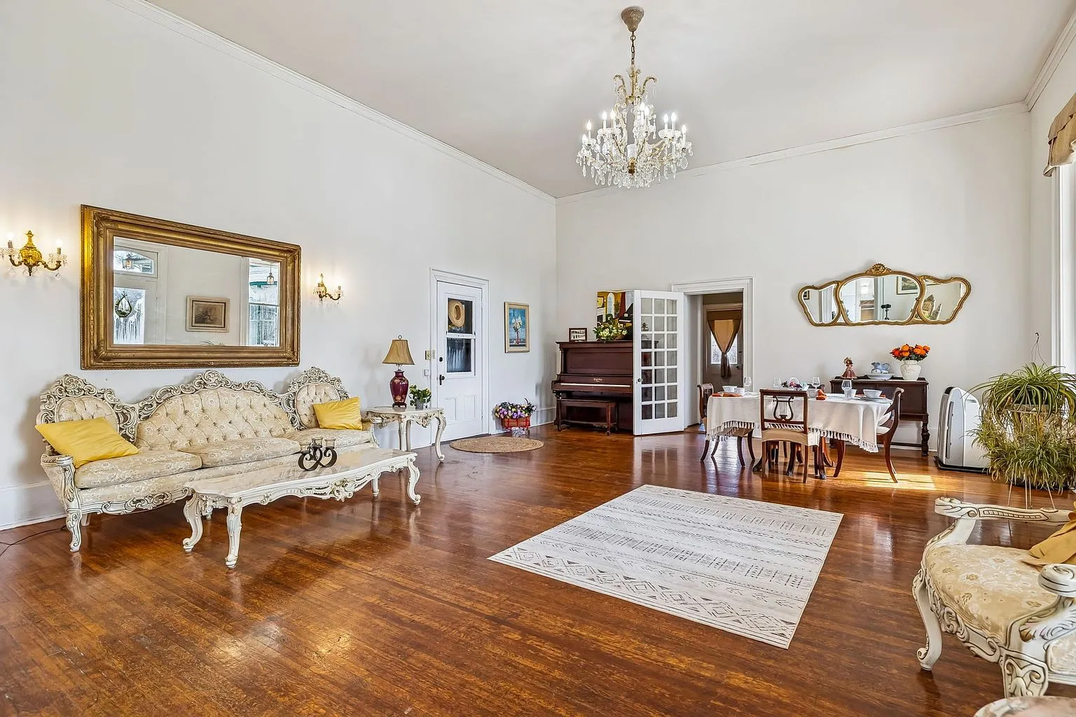 Historic Nolan House on 8.7 Acres in Waverly, Tennessee photo 8