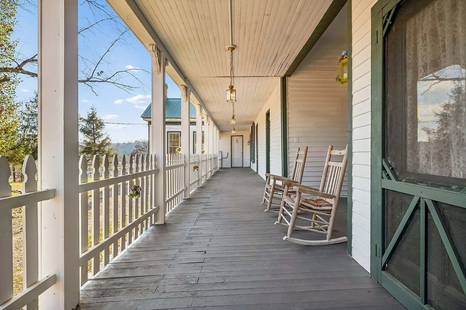 Historic Nolan House on 8.7 Acres in Waverly, Tennessee photo 3