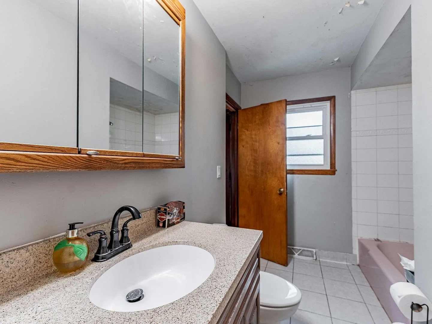 3-Bedroom Single-Family Home with Detached Garage in Hanover Park, IL photo 9