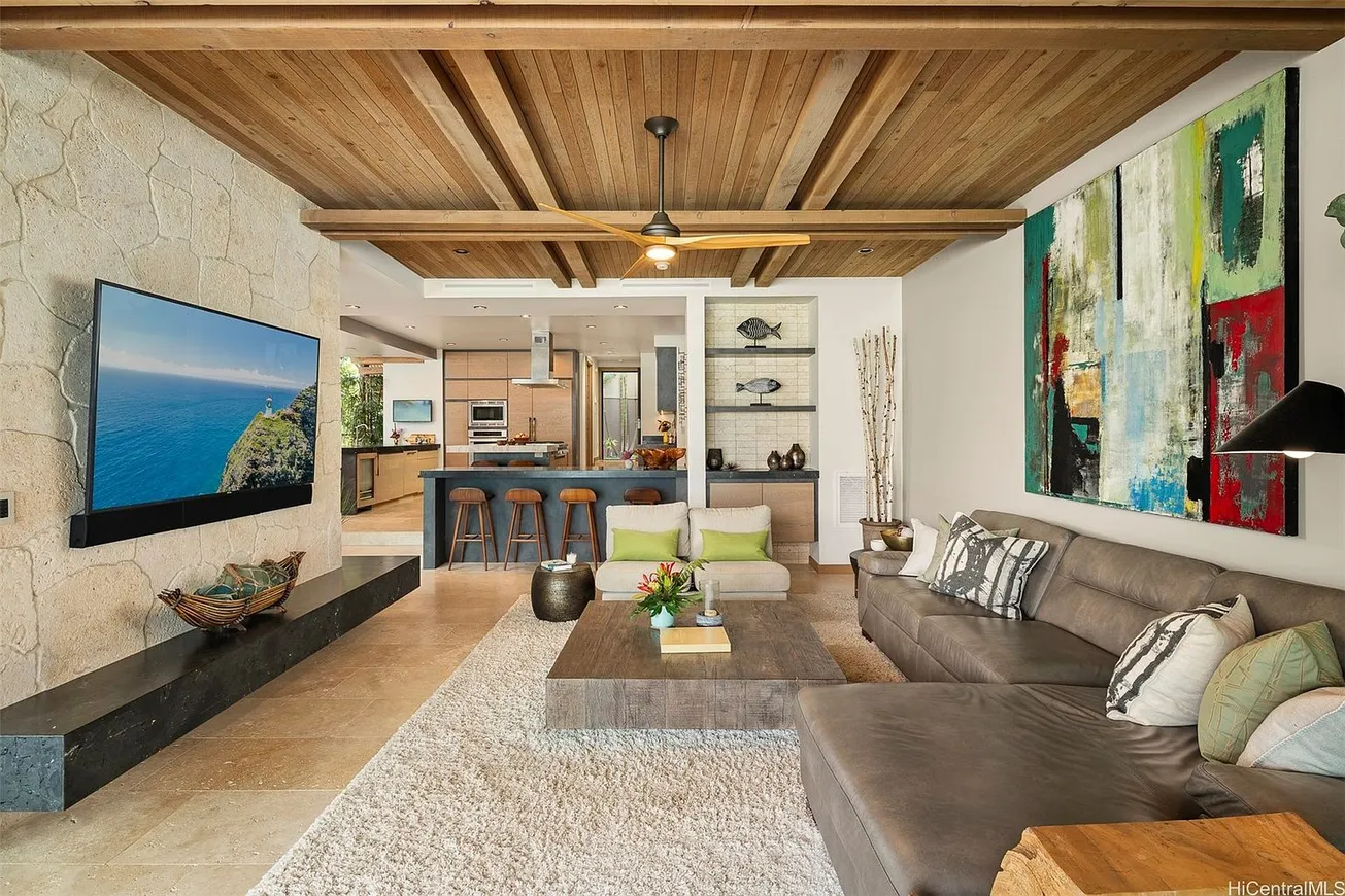 Luxury Oceanfront Residence with Diamond Head Views at 176 Hanapepe Loop, Honolulu photo 10