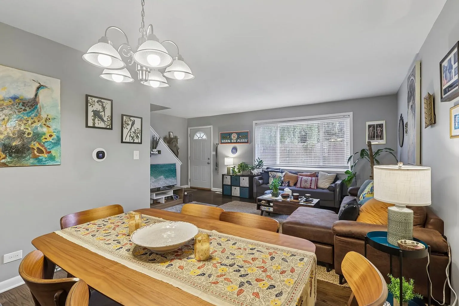 Chicago, IL 3-Bedroom Townhome with 1,280 Sq Ft and Assigned Parking photo 7