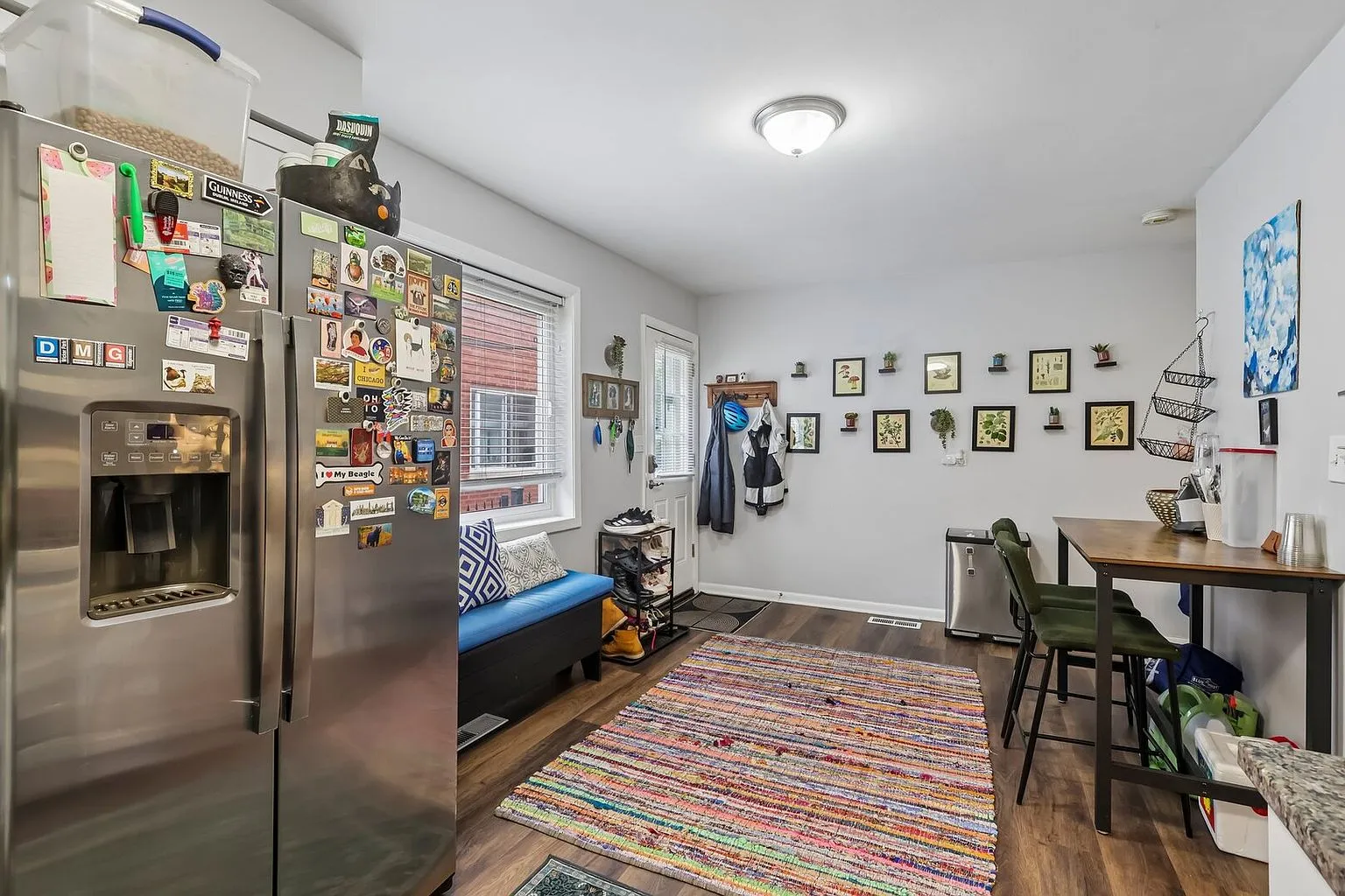 Chicago, IL 3-Bedroom Townhome with 1,280 Sq Ft and Assigned Parking photo 9