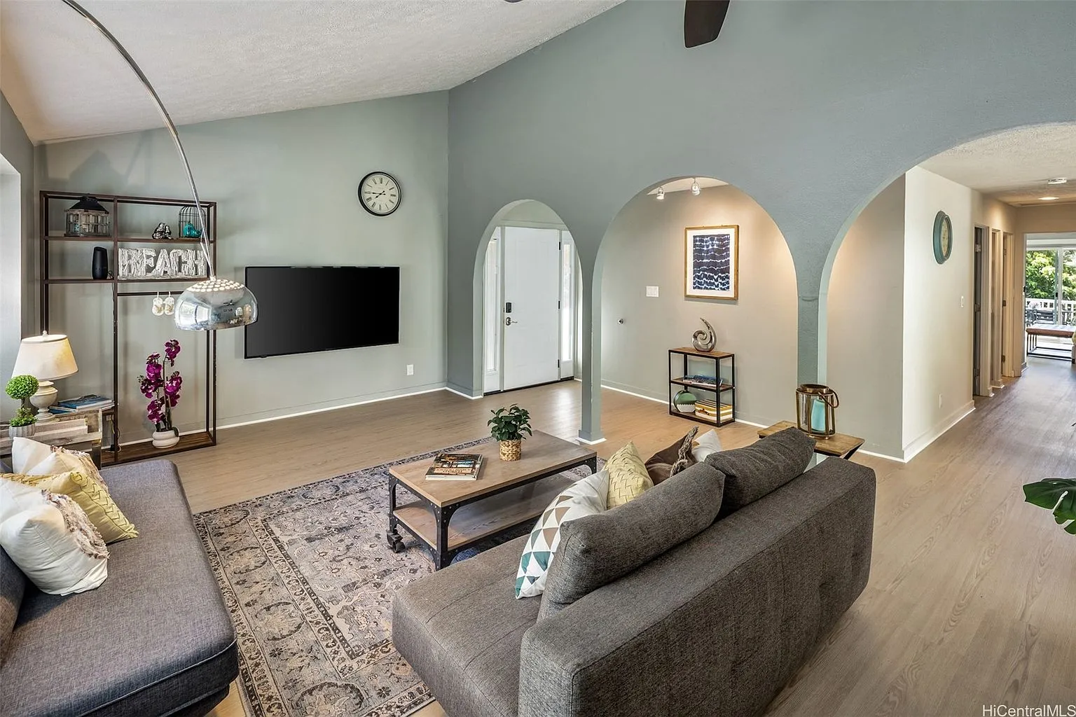 Renovated Single-Level Home at 1160 Lunalilo Home Rd, Honolulu, HI 96825 photo 3