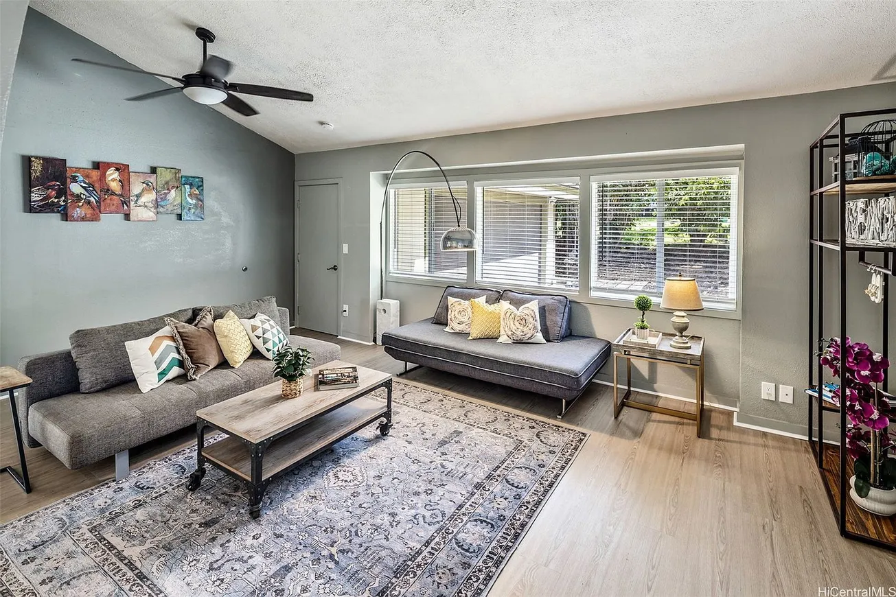 Renovated Single-Level Home at 1160 Lunalilo Home Rd, Honolulu, HI 96825 photo 2