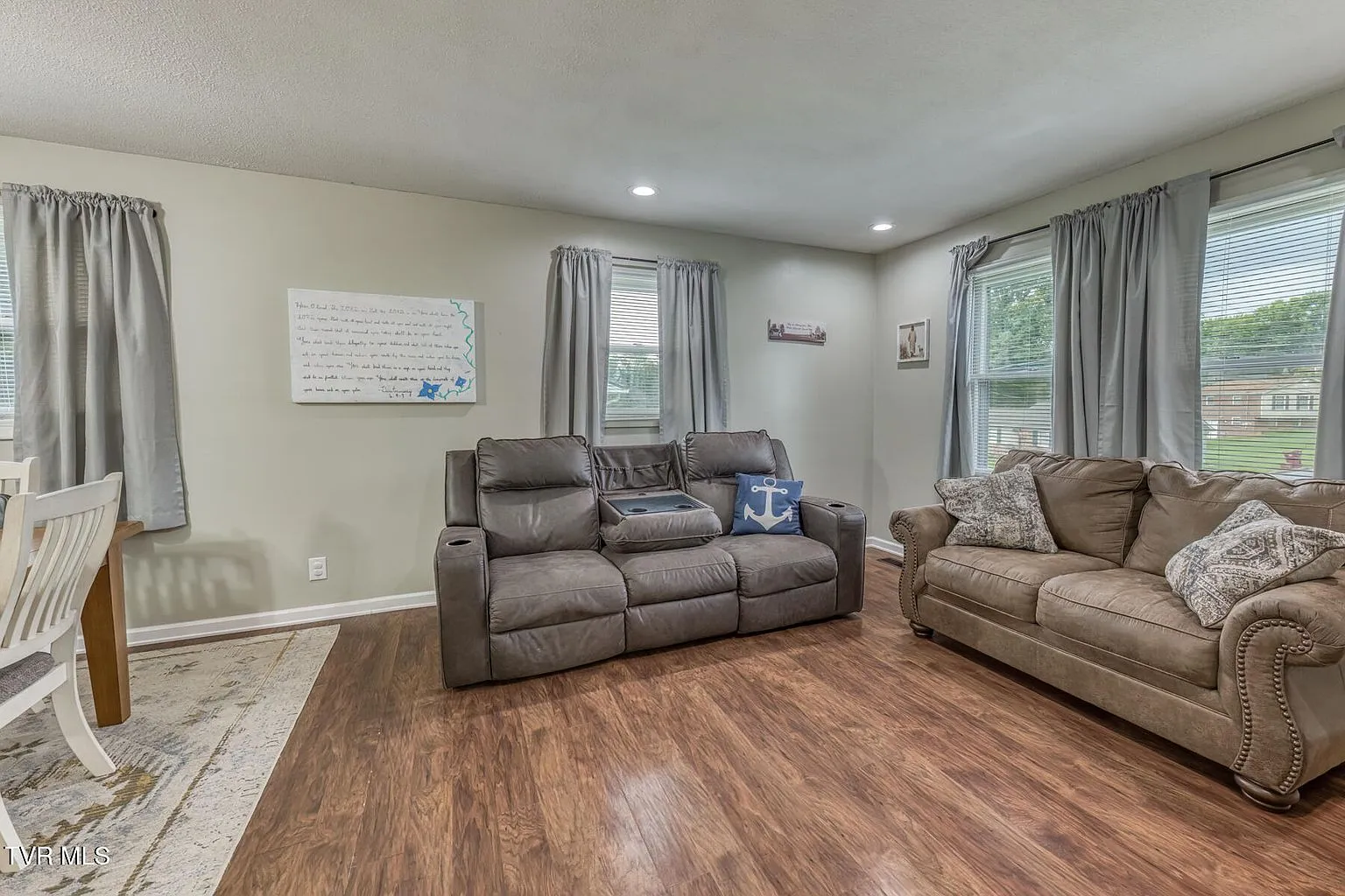 3-Bedroom Home with Screened Porch in Johnson City, TN photo 4