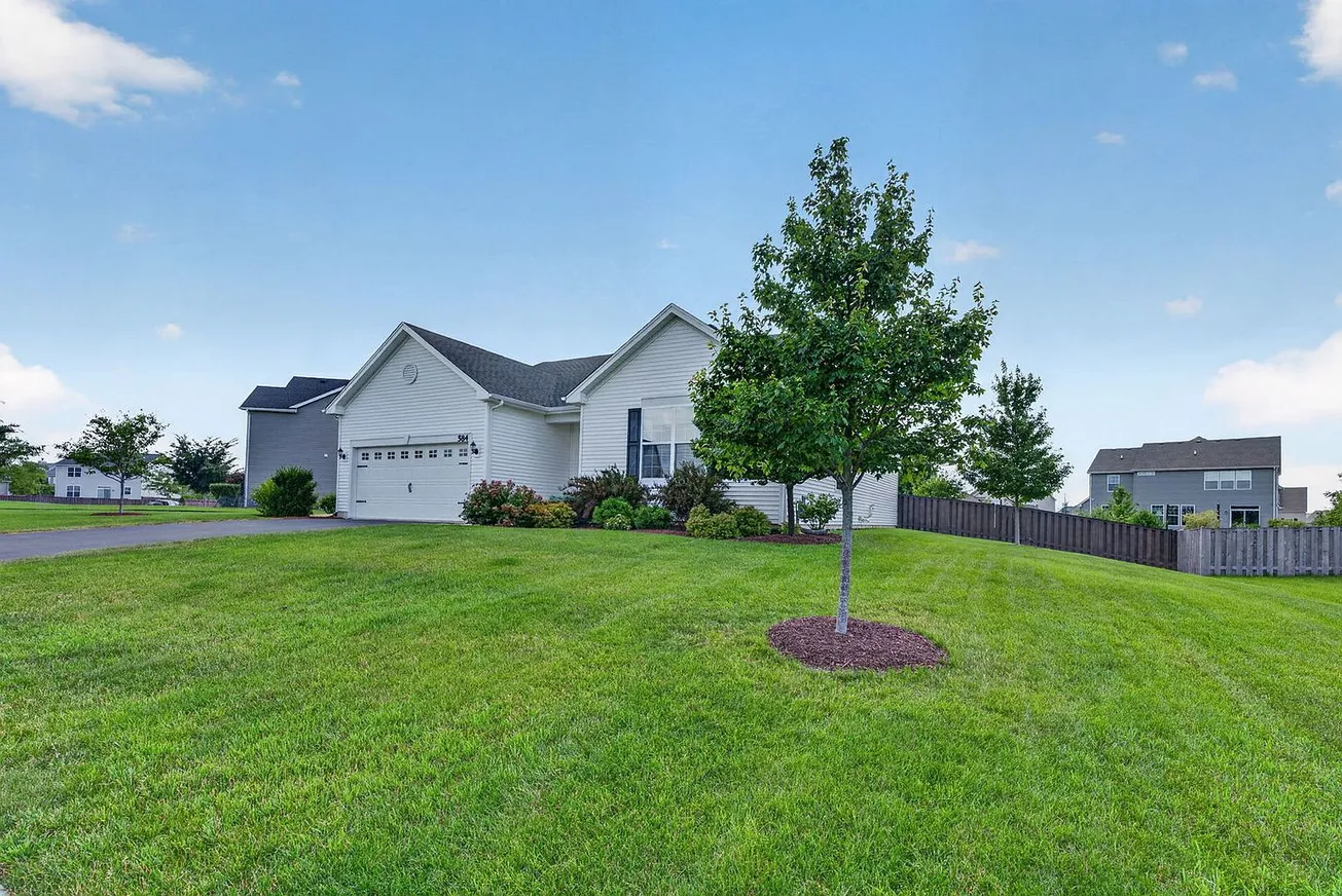 Yorkville, IL Ranch-Style Home with 3 Bedrooms and 1,866 Sq Ft photo 6