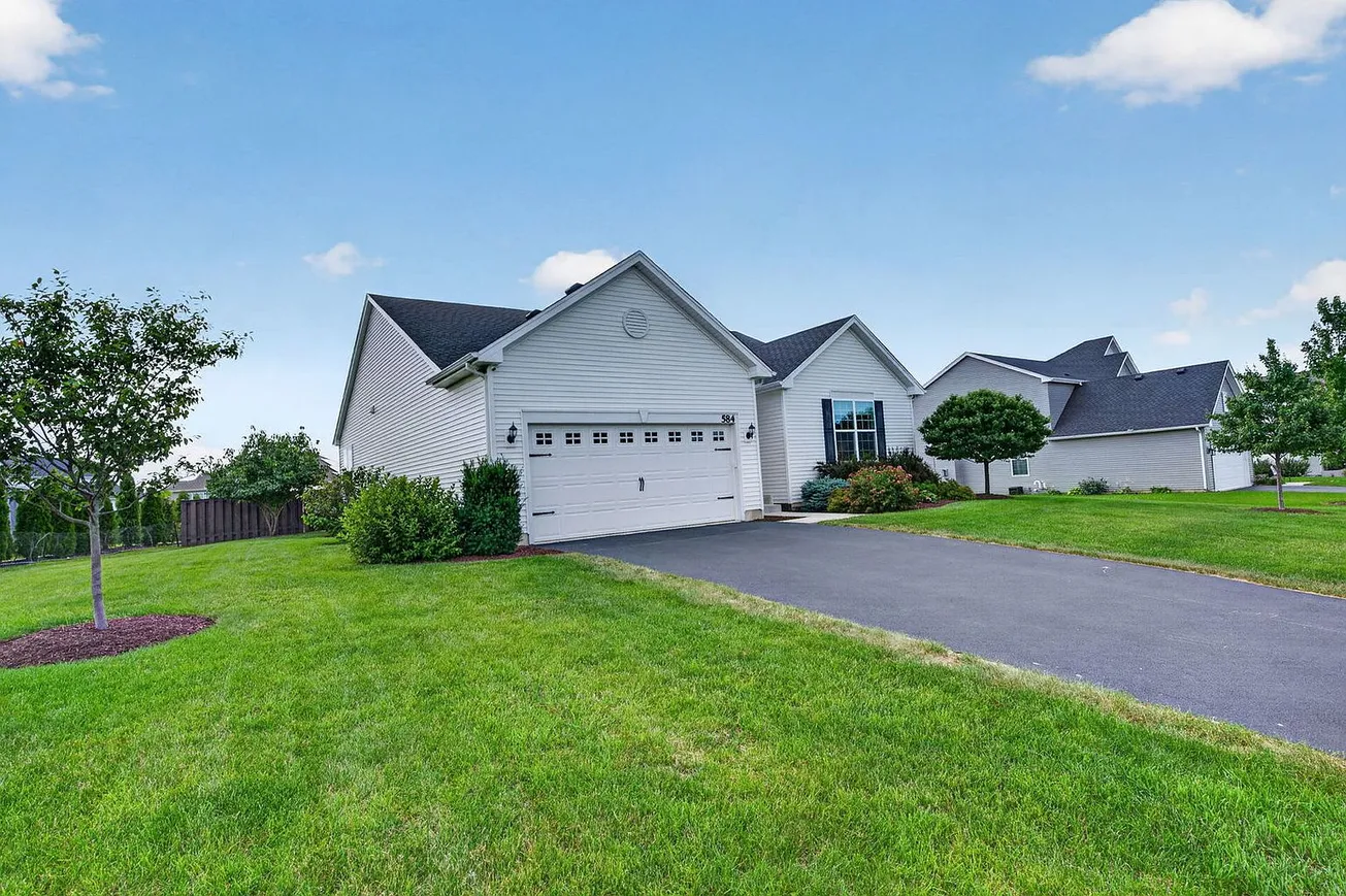 Yorkville, IL Ranch-Style Home with 3 Bedrooms and 1,866 Sq Ft photo 4