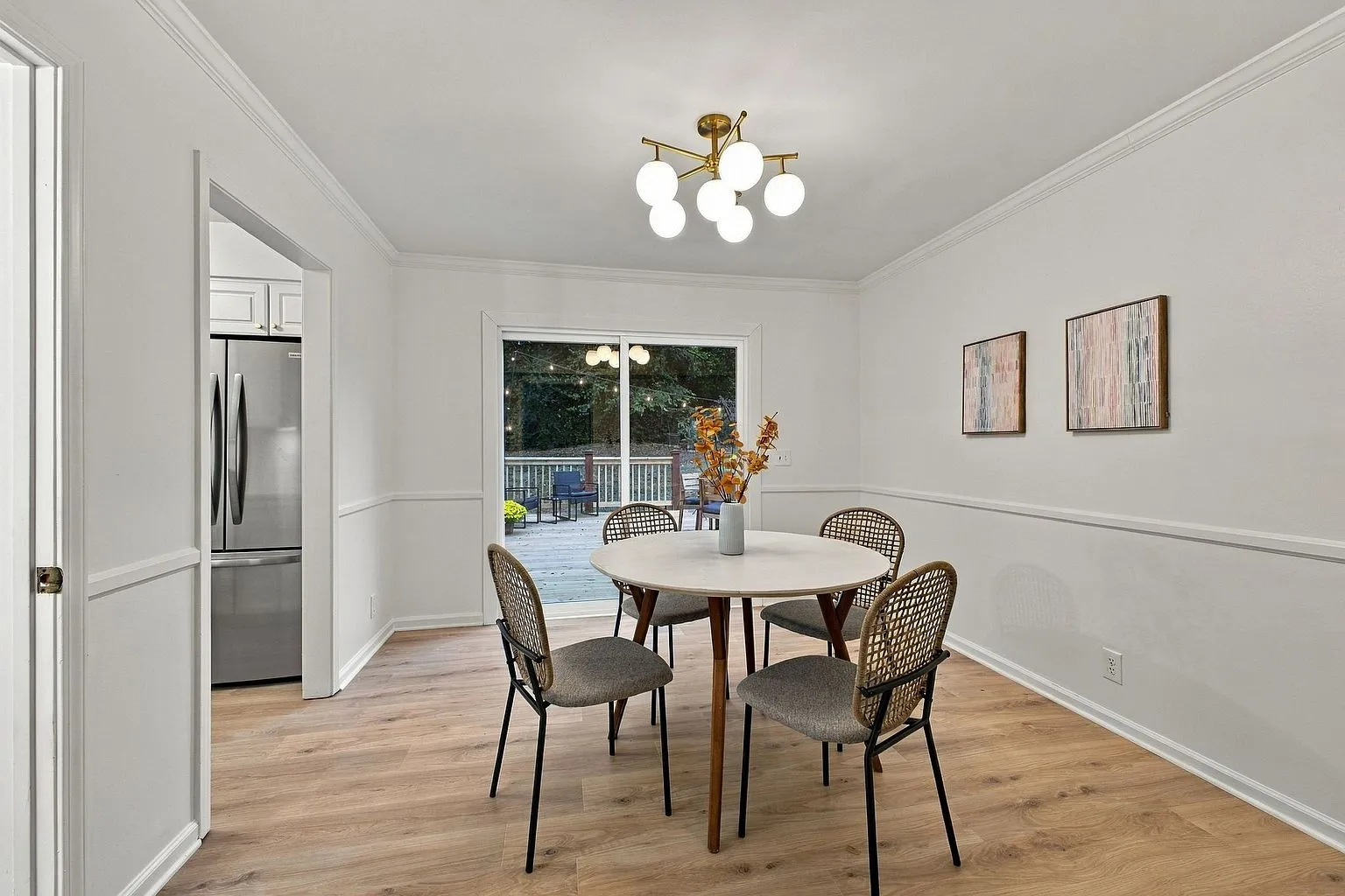 Renovated 2-Bedroom Country Home in Bellevue, Nashville, TN with 700-Sq-Ft Deck photo 7