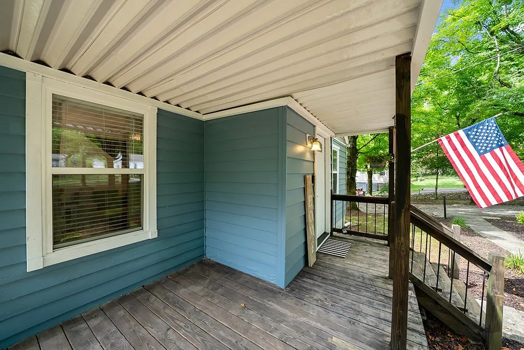 Knoxville, TN Country Home with 0.6804-Acre Lot and 3 Bedrooms photo 8