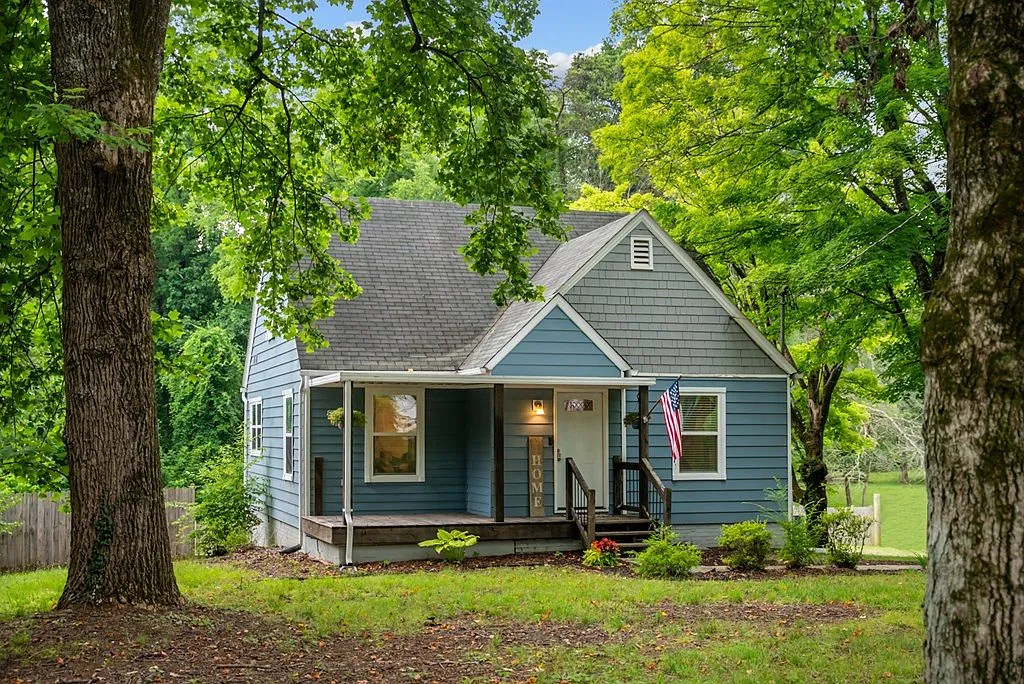 Knoxville, TN Country Home with 0.6804-Acre Lot and 3 Bedrooms photo 4