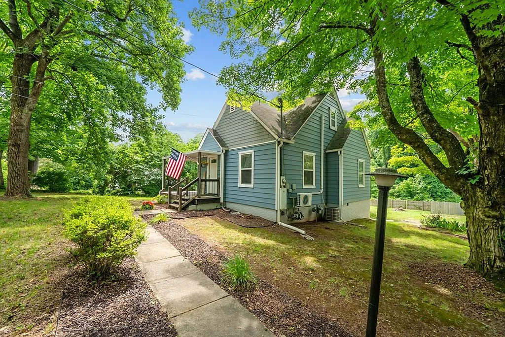 Knoxville, TN Country Home with 0.6804-Acre Lot and 3 Bedrooms photo 5