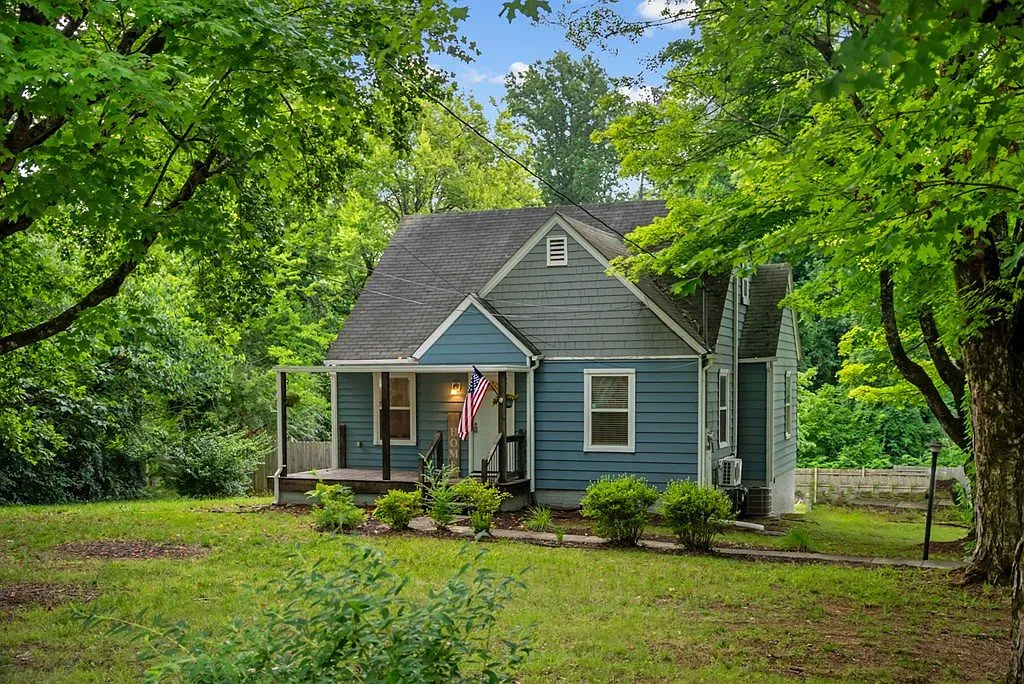 Knoxville, TN Country Home with 0.6804-Acre Lot and 3 Bedrooms photo 6
