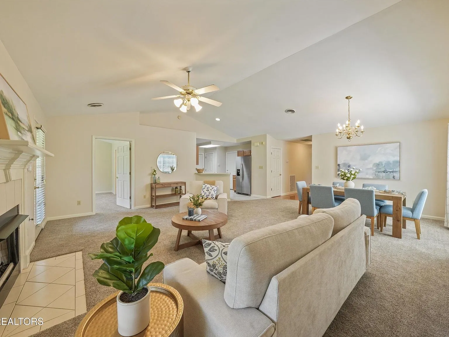 Knoxville, TN One-Level 3-Bedroom End-Unit Condo with Covered Deck photo 3