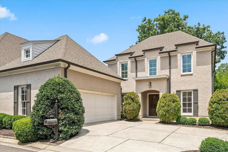 4-Bedroom Brick Home for Sale in Memphis, TN | 2,458 Sq Ft property photo