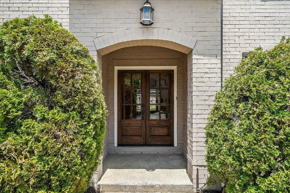4-Bedroom Brick Home for Sale in Memphis, TN | 2,458 Sq Ft photo 4