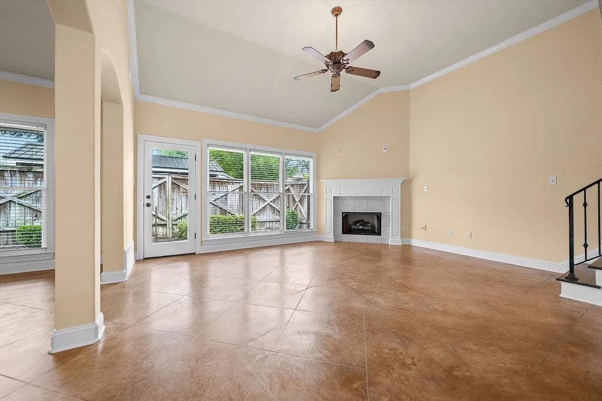 4-Bedroom Brick Home for Sale in Memphis, TN | 2,458 Sq Ft photo 9
