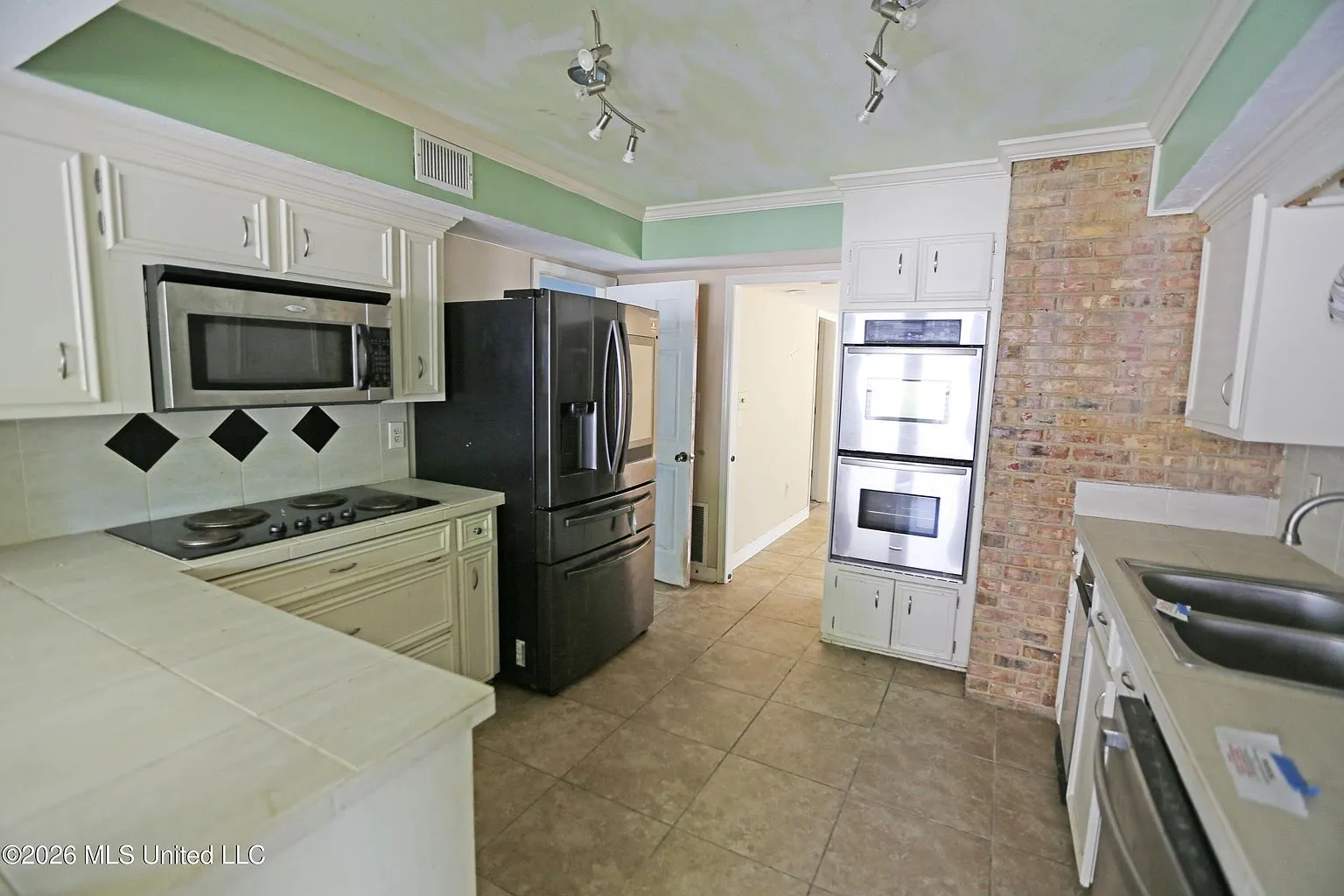 213 Longwood Dr, Clinton, MS 39056 | Countrywood Single-Family Home for Sale photo 6
