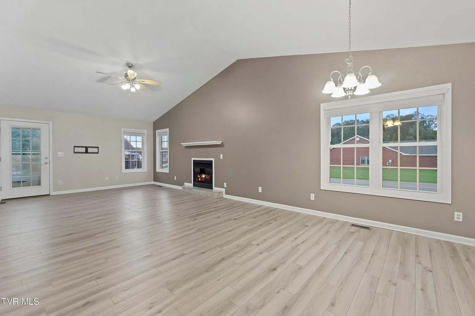 Greeneville, TN 2-Bedroom Condo with Mountain Views and 2-Car Garage photo 8