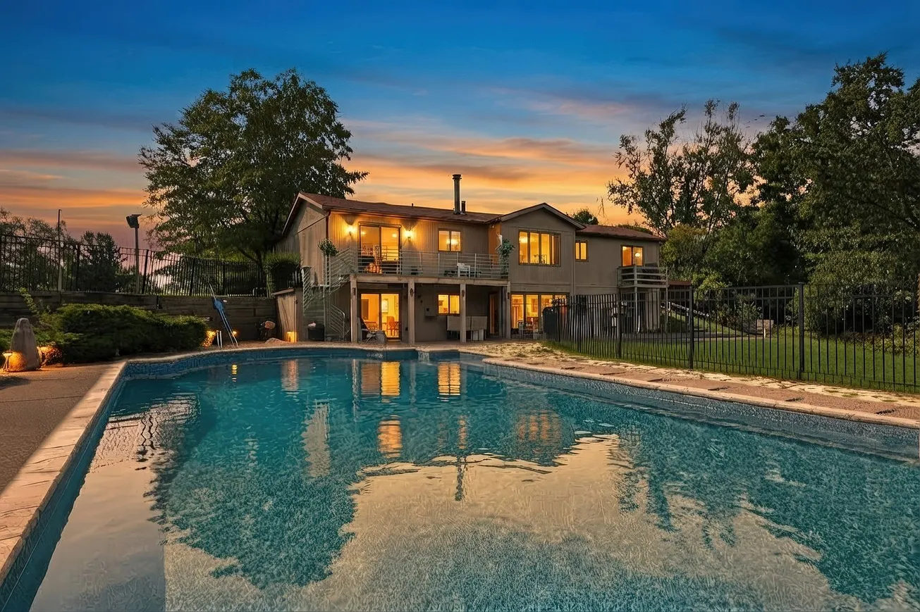 42357 N Center St, Antioch, IL 60002 | Ranch Home on 2.27 Acres with Pool photo 6