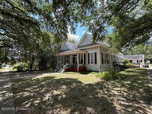 Magnolia, Mississippi 3-Bedroom Home with Guest House for Sale photo 10
