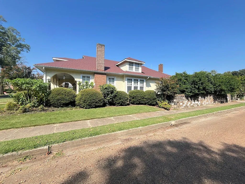 4-Bedroom Home on 2 Acres in Belzoni, Mississippi photo 3