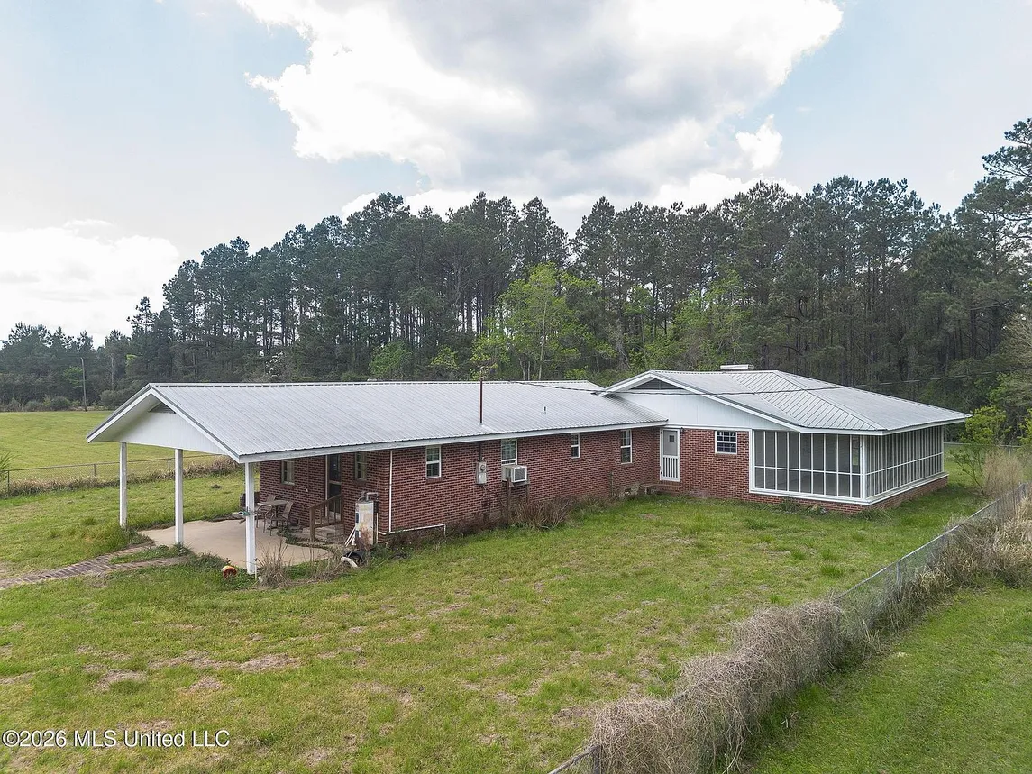 21-Acre Country Home with Pole Barn in Perkinston, Mississippi photo 2