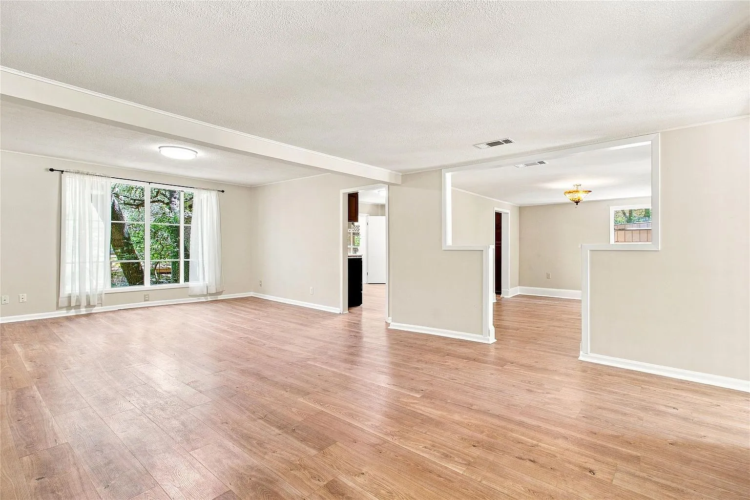 606 Harmons Way, San Marcos, TX 78666: Unique 3-Bedroom Property on 0.495 Acres photo 9